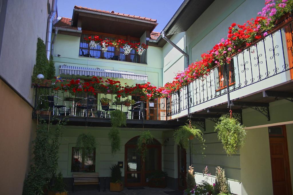 Boutique Penzion Slovenska - Penzion Bella Sicilia Prešov Buitenkant foto